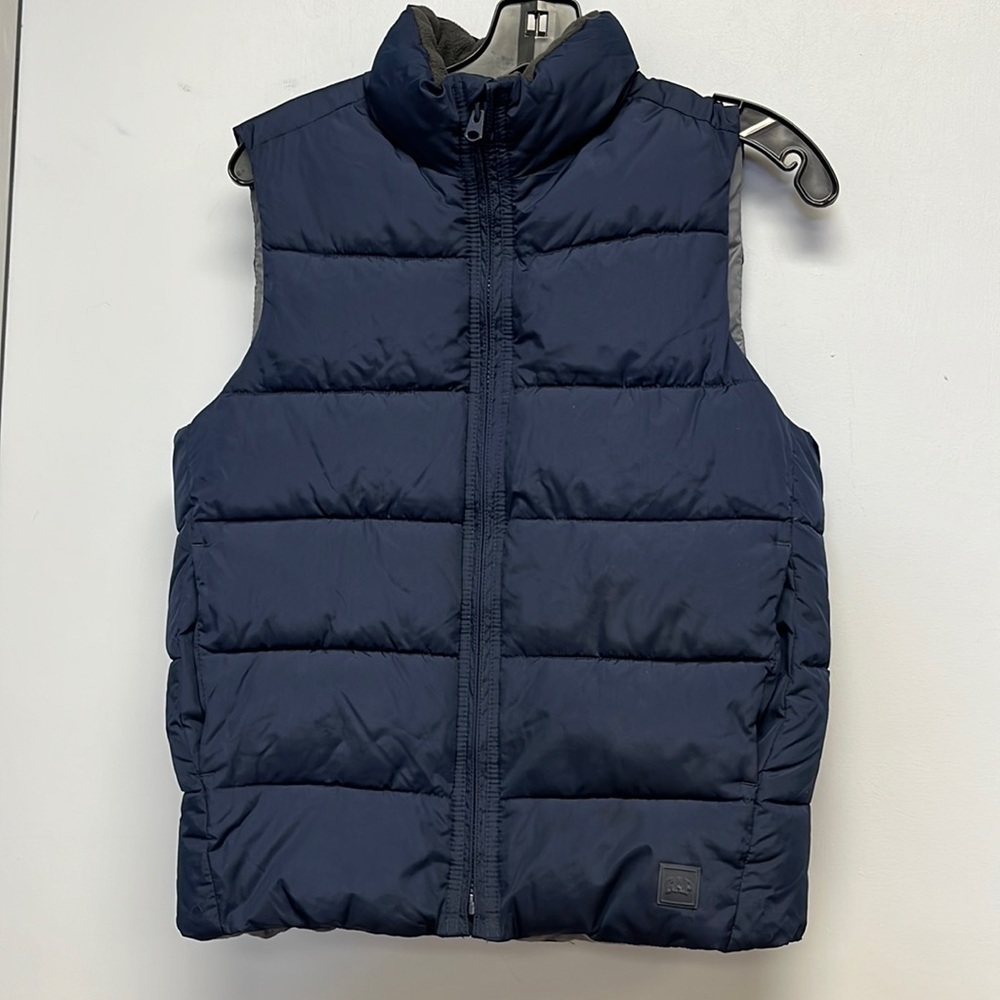 Gap puffer vest!